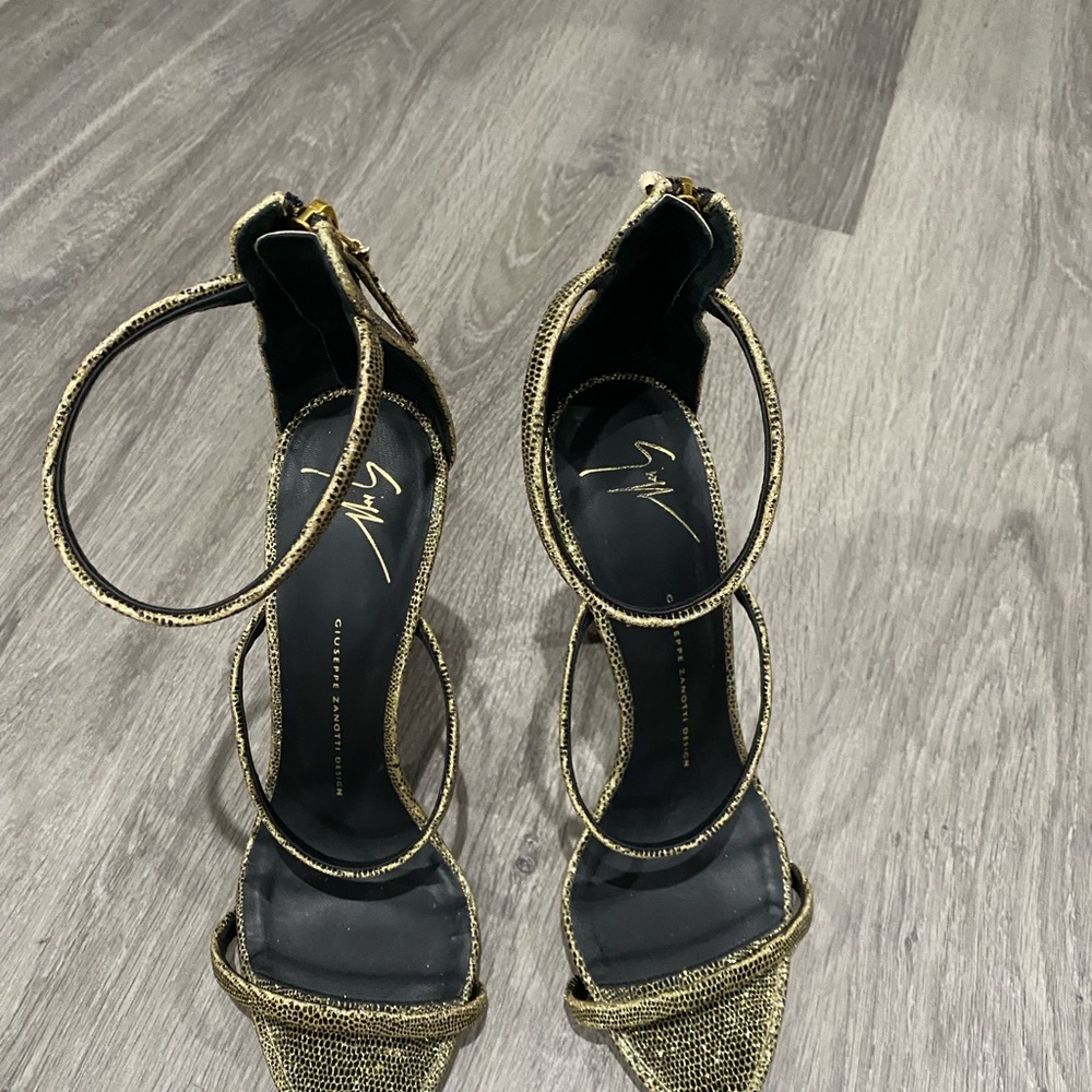 Giuseppe Zanotti Coline Sandal - Picture 8 of 9